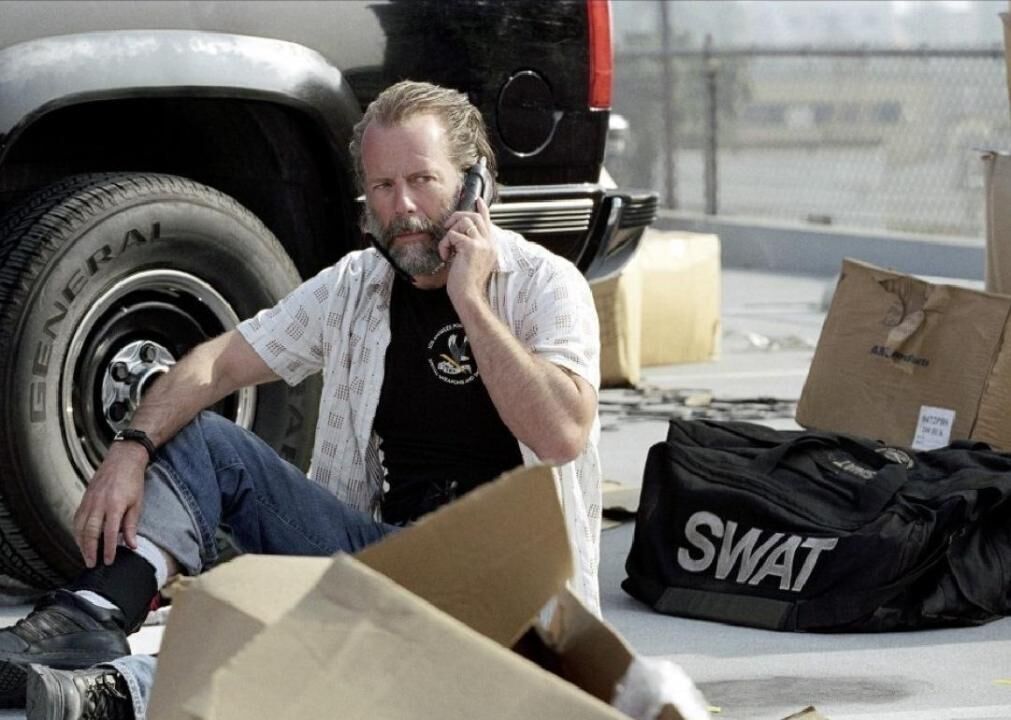 #30. Hostage (2005)